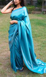 Load image into Gallery viewer, Krishna (Premium Quality Kanjivaram Silk Saree)