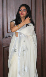 Load image into Gallery viewer, Aruvi - അരുവി (Traditional Kerala Cotton Saree)
