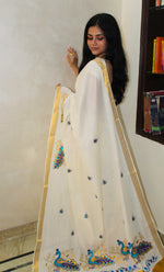 Load image into Gallery viewer, Indhu - ഇന്ദു (Traditional Onam Kasavu Saree)