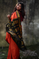 Load image into Gallery viewer, Vinothini - வினோதினி (Premium Handloom Gadwal Silk Cotton)