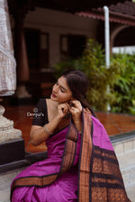 Load image into Gallery viewer, Varnika - വർണ്ണിക (Premium Handloom Gadwal Silk Cotton)