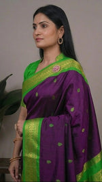 Load image into Gallery viewer, Subhalekshmi - ಶುಭಲಕ್ಷ್ಮಿ (Rare Colour Combo Handloom Gadwal Silk Cotton)