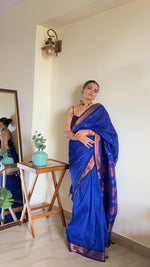Load image into Gallery viewer, Thaswika - थस्विका (Premium Handloom Gadwal Silk Cotton)