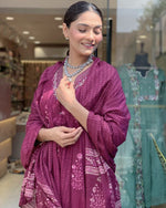 Load image into Gallery viewer, Vahni ~ Kurti Suit Set