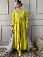 Load image into Gallery viewer, Lata ~ Kurti Suit Set