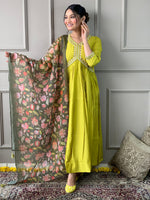 Load image into Gallery viewer, Lata ~ Kurti Suit Set