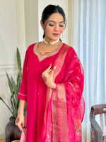 Load image into Gallery viewer, Pankhuri ~ Pink Suit Set