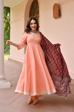 Load image into Gallery viewer, Nirvi ~ Peach Kurti Set
