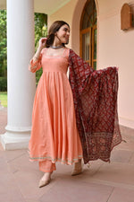 Load image into Gallery viewer, Nirvi ~ Peach Kurti Set