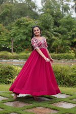 Load image into Gallery viewer, Iniya ~ Gown Suit Set