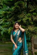 Load image into Gallery viewer, Renu (Premium Banarasi Silk)