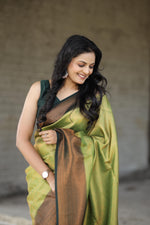 Load image into Gallery viewer, Bottle Green (Premium Kanjivaram Silk)
