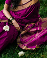 Load image into Gallery viewer, Yadu - यदु (Premium Handloom Gadwal Silk Cotton)