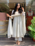 Load image into Gallery viewer, Samika ~ Kurti Suit Set