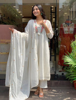 Load image into Gallery viewer, Samika ~ Kurti Suit Set