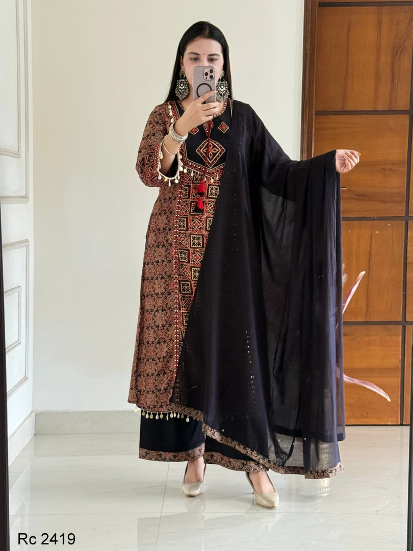 Shanu ~ Kurti Suit Set