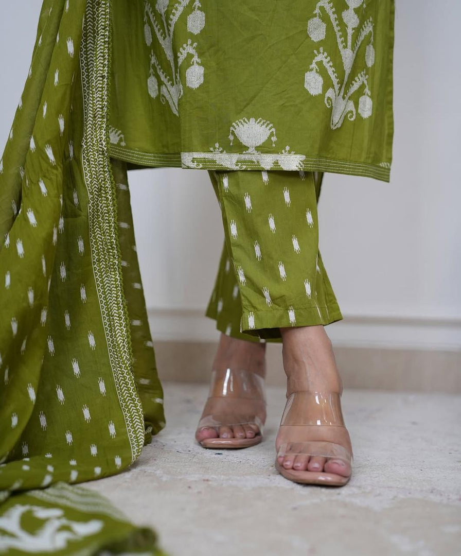Chamki ~ Kurti Set