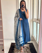 Load image into Gallery viewer, Tejas ~ Kurti Set
