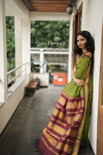 Load image into Gallery viewer, Malathi - മാലതി (Premium Handloom Gadwal Silk Cotton)