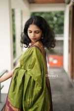 Load image into Gallery viewer, Malathi - മാലതി (Premium Handloom Gadwal Silk Cotton)
