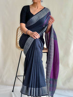 Load image into Gallery viewer, Knight Queen (Premium Khadi Handloom Cotton)