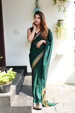 Load image into Gallery viewer, Green Lady (Narayanpet Handloom Cotton)