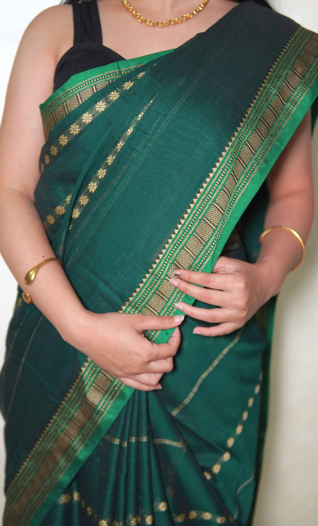 Vezhaambal - വേഴാമ്പൽ (Premium Narayanpet Handloom Pure Cotton)