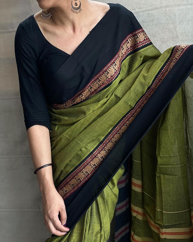 Kalika - ಕಾಳಿಕಾ (Premium Narayanpet Handloom Cotton)