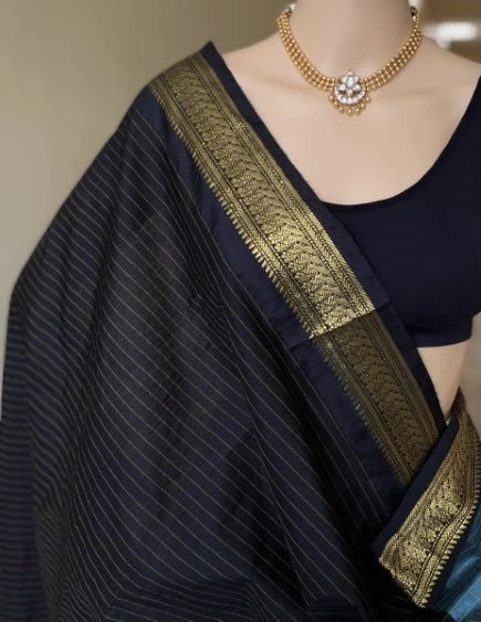 Kumgumam - குங்குமம்(Premium Handloom Checked Gadwal Silk Cotton)