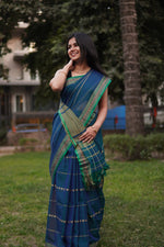Load image into Gallery viewer, Vezhaambal - വേഴാമ്പൽ (Premium Narayanpet Handloom Pure Cotton)
