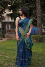 Load image into Gallery viewer, Vezhaambal - വേഴാമ്പൽ (Premium Narayanpet Handloom Pure Cotton)
