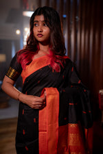 Load image into Gallery viewer, Yaamika - യാമിക (Premium Handloom Gadwal Silk Cotton)
