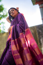 Load image into Gallery viewer, Rakshika - रक्षिका (Premium Handloom Gadwal Silk Cotton)

