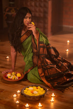 Load image into Gallery viewer, Bhumi - भूमि (Premium Handloom Gadwal Silk Cotton)
