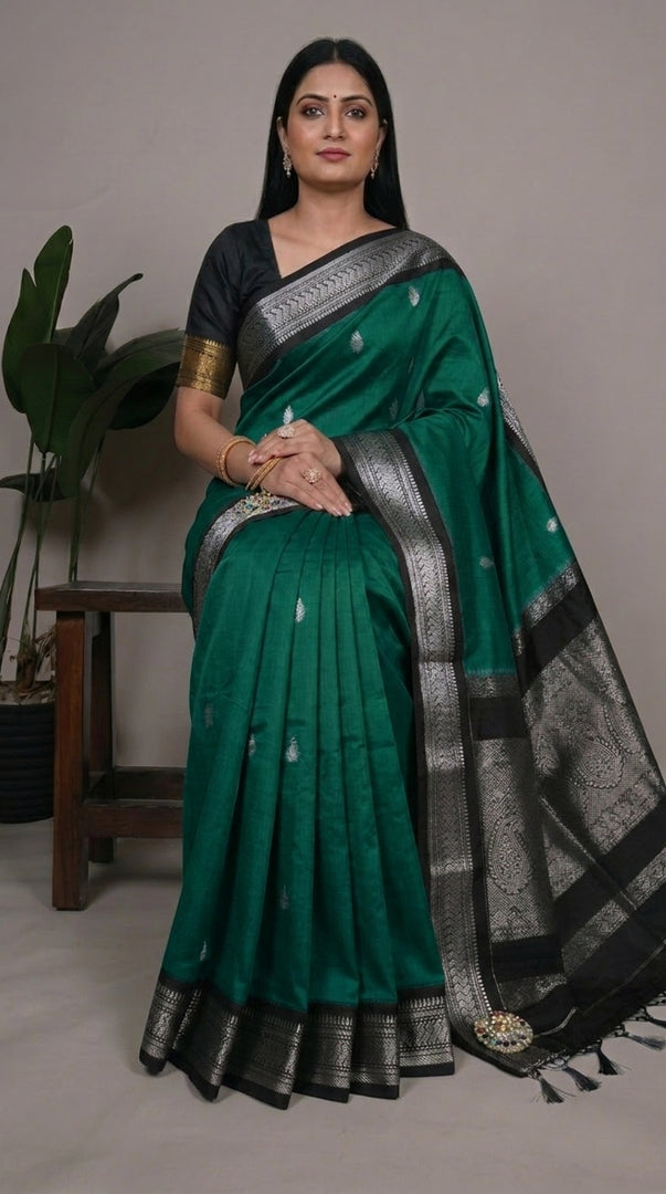 Amritha - அமிர்தா (Rare Colour Combo Handloom Gadwal Silk Cotton)