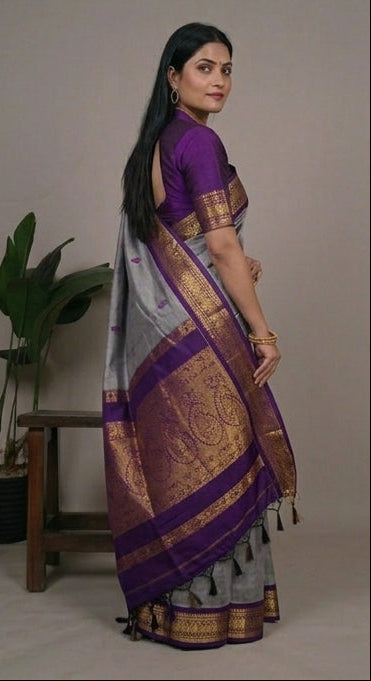 Seema - സീമ  (Rare Colour Combo Handloom Gadwal Silk Cotton)