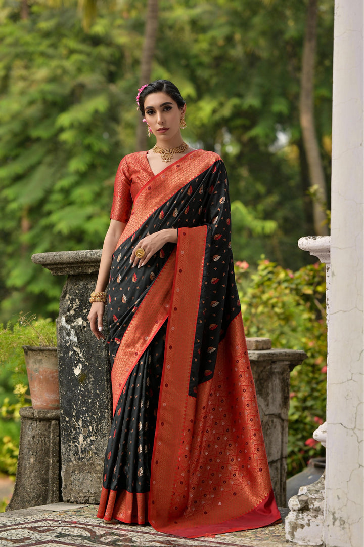 Shakshi (Premium Banarasi Silk)