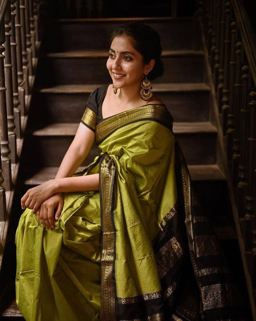 Vihana - விஹானா (Gadwal Silk Cotton)