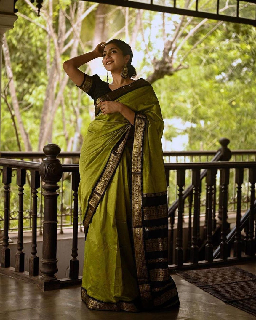 Vihana - விஹானா (Gadwal Silk Cotton)