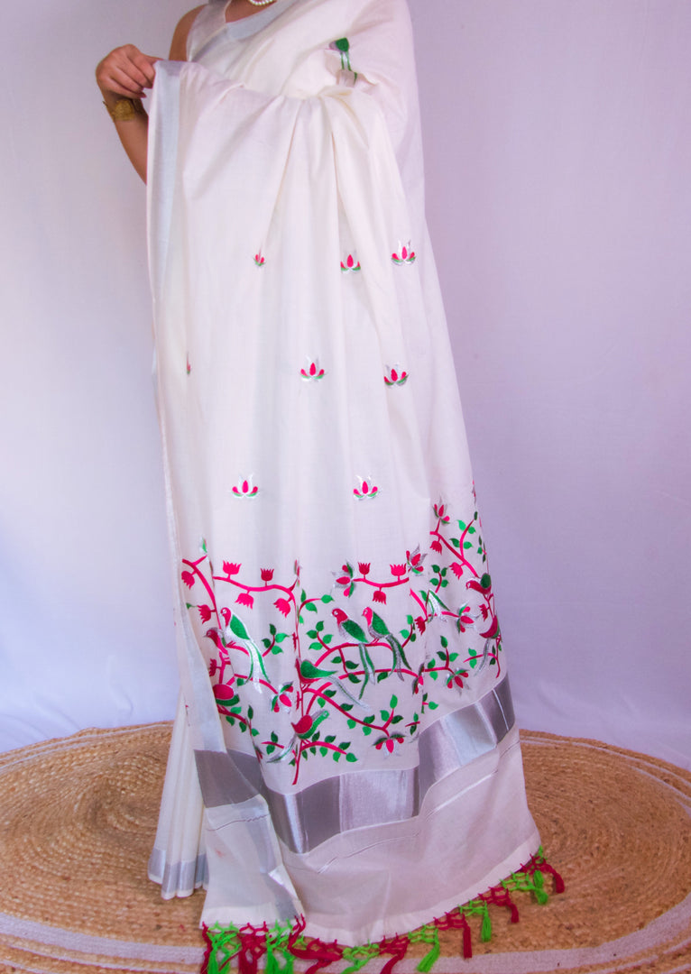Paccha Killi - പച്ച കിള്ളി (Traditional Onam Kasavu Saree)