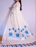 Load image into Gallery viewer, Neelakurinji - നീലക്കുറിഞ്ഞി (Traditional Onam Kasavu Saree)

