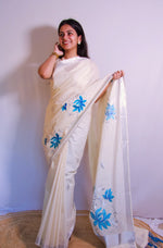 Load image into Gallery viewer, Neelakurinji - നീലക്കുറിഞ്ഞി (Traditional Onam Kasavu Saree)
