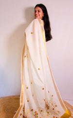 Load image into Gallery viewer, Chembarithi - ചെമ്പരിതി (Traditional Onam Kasavu Saree)
