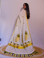 Load image into Gallery viewer, Jamandhi - ജമന്തി (Traditional Onam Kasavu Saree)
