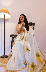 Load image into Gallery viewer, Jamandhi - ജമന്തി (Traditional Onam Kasavu Saree)

