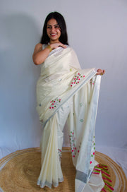 Aralli - അരളി (Traditional Onam Kasavu Saree)
