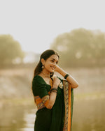 Load image into Gallery viewer, Sumi - सुमी (Premium Narayanpet Handloom Pure Cotton)
