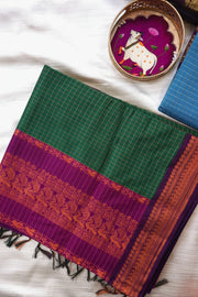 Arunangi - அருணாங்கி (Premium Handloom Checked Gadwal Silk Cotton)