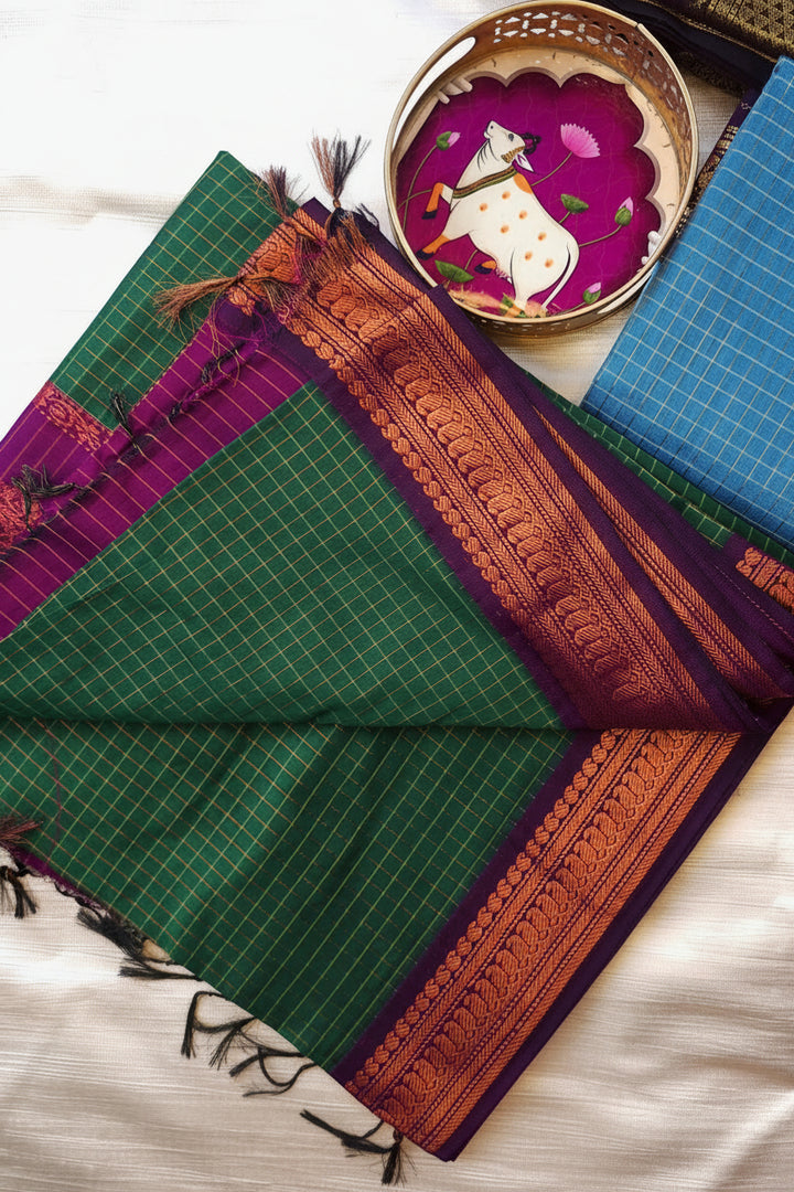 Arunangi - அருணாங்கி (Premium Handloom Checked Gadwal Silk Cotton)