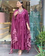 Load image into Gallery viewer, Vahni ~ Kurti Suit Set
